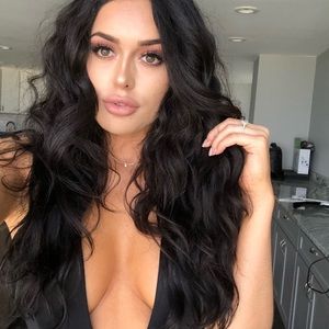 Meet your Posher, Tausana